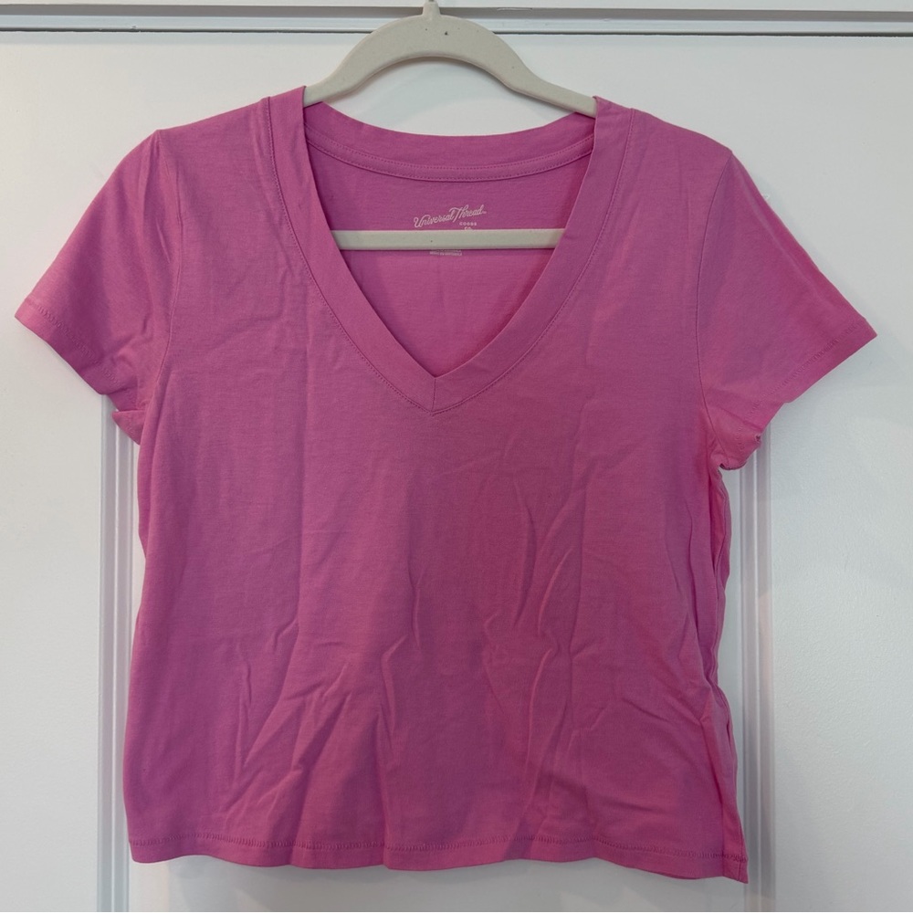 Universal Thread Pink Short Sleeve V-Neck Tee